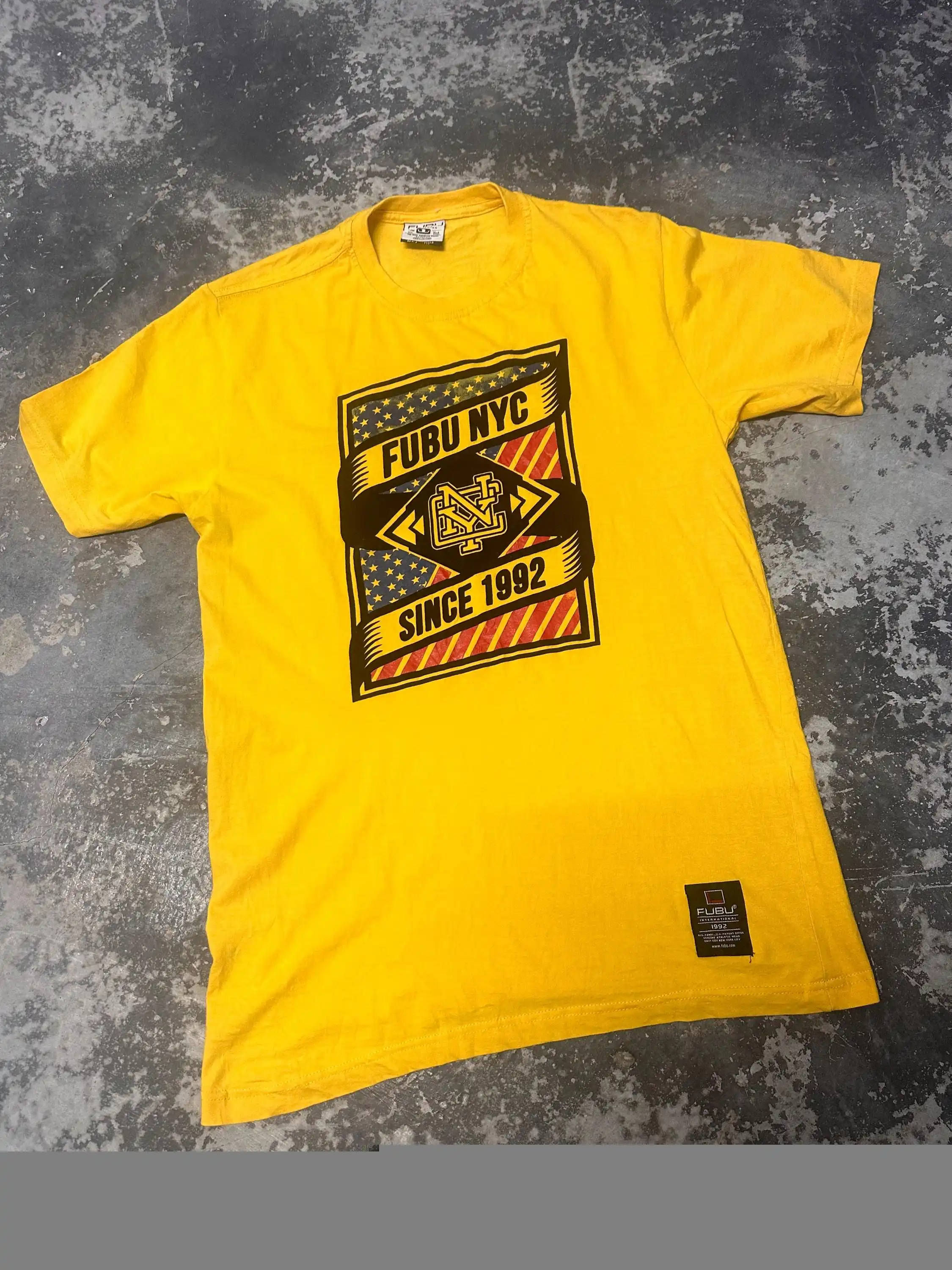 Streetwear Brand New York - ヴィンテージ Fubu ニューヨーク T シャツ ストリートウェア
